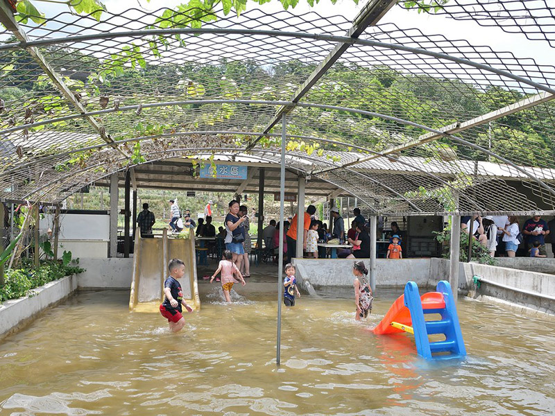親子戲水區